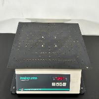 New Brunswick Innova 2100 Platform Shaker image 3